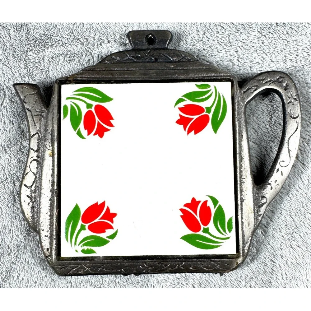 Vintage Taiwan Cast Iron Teapot Trivet Red Tulip‎ Ceramic Tile Wall Hanging